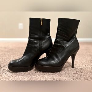 Yves Saint Laurent stiletto ankle boot size 38